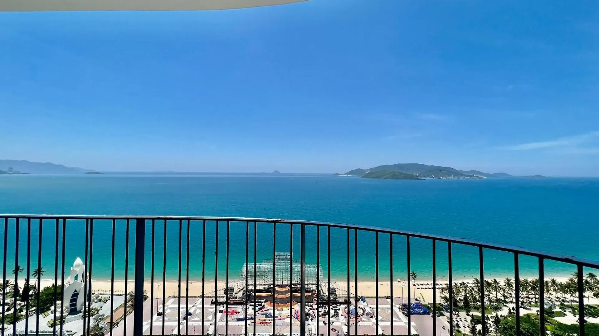 מלון דירות אפרטהוטל Panorama Nha Trang Emm