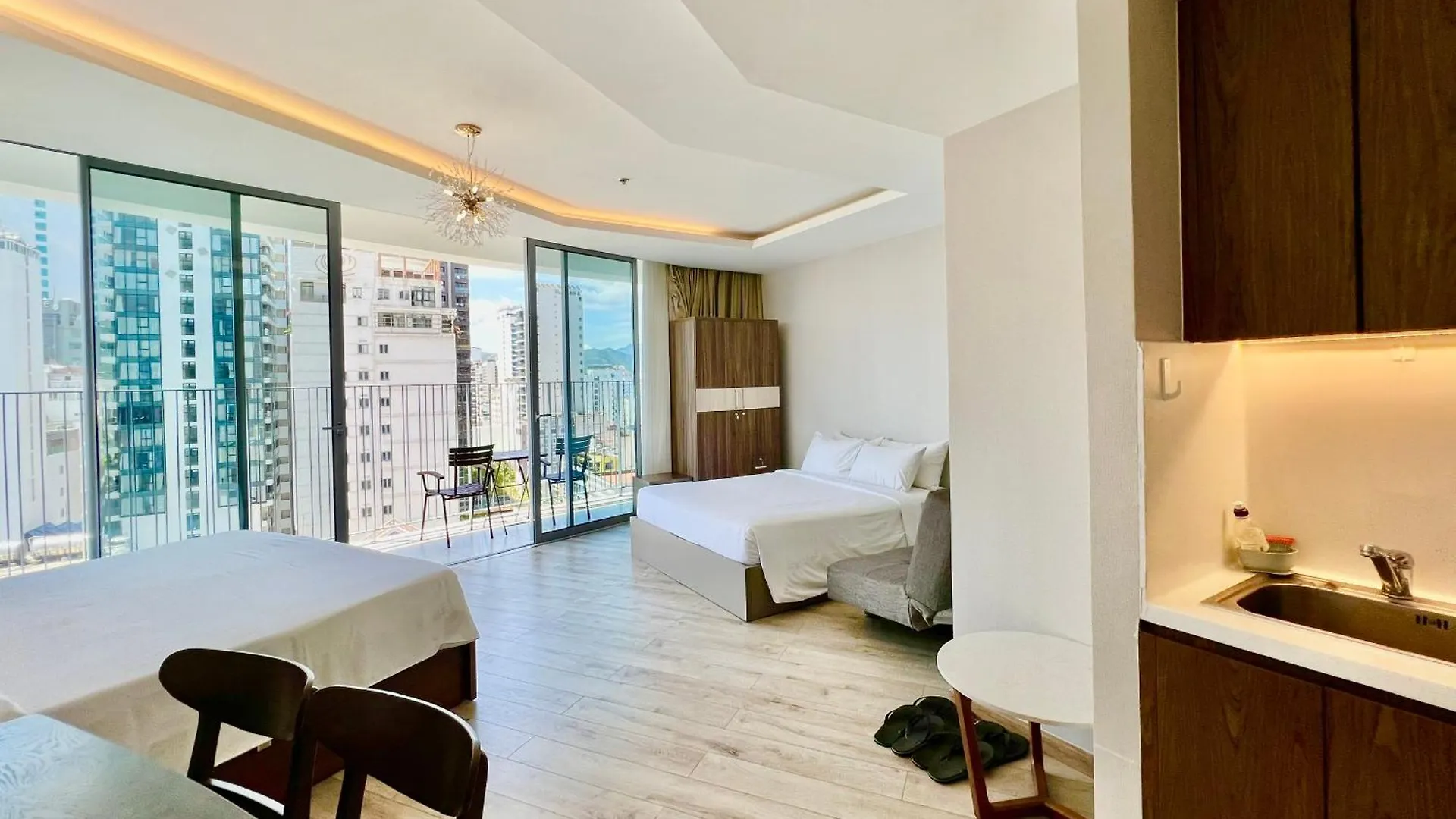 אפרטהוטל Panorama Nha Trang Emm 0*,